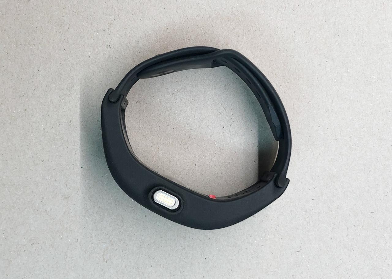 Heart monitoring wearable device :: Behance Wearable cardiac monitoring devices