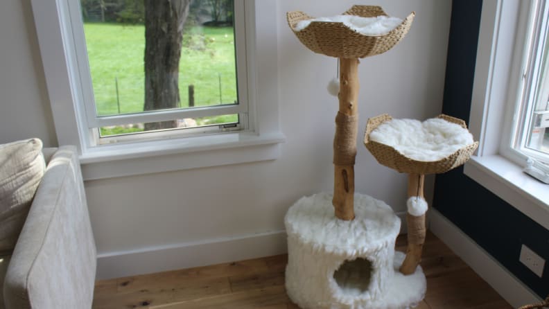Mau lifestyle cat tree