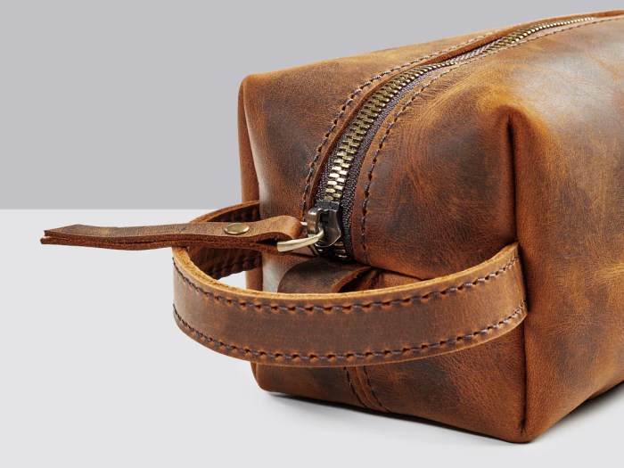 Dopp Kit – Leather Grooming Bag – Parker Clay Essentials