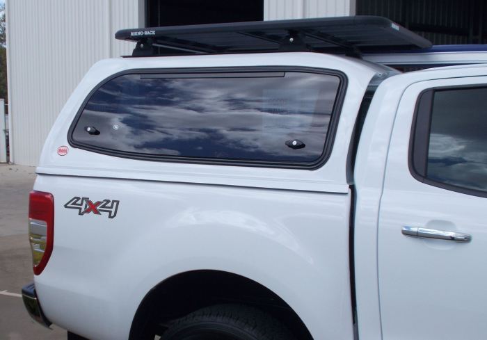 Rhino-Rack Pioneer Platform Testing the Toughest Roof Rack System for Off-Road