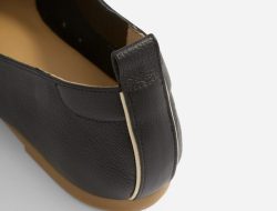 Everlane The Day Glove Reviewing the Best Italian Leather Flat for Daily Wear