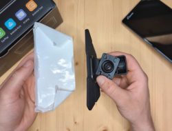 Carpuride W903 Reviewing the Best Portable Wireless Screen for Older Cars